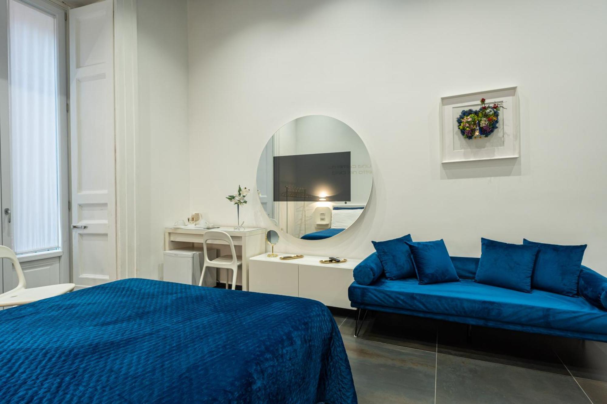 Skyhouse Chiatamone 2* Naples