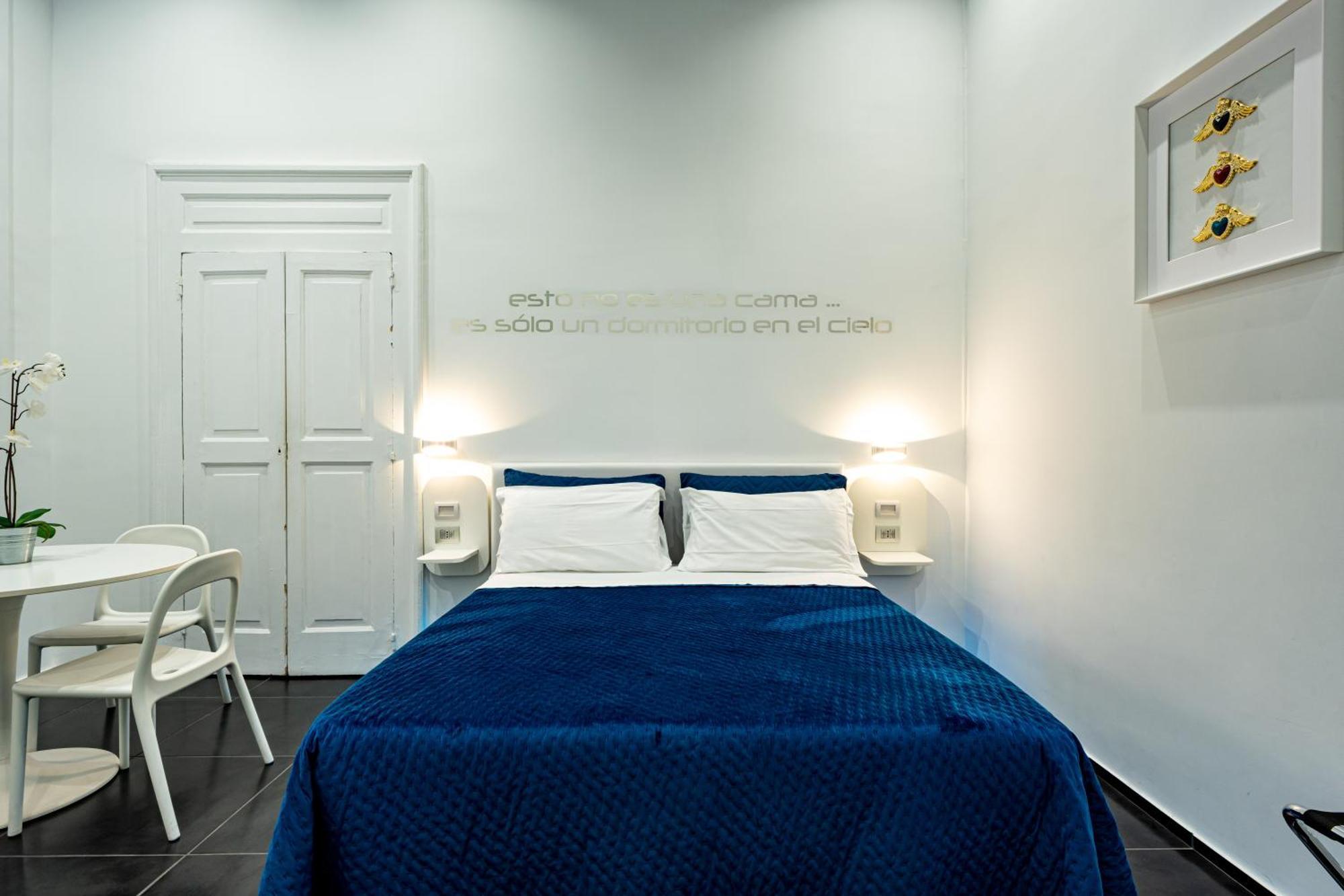 Bed & Breakfast Skyhouse Chiatamone