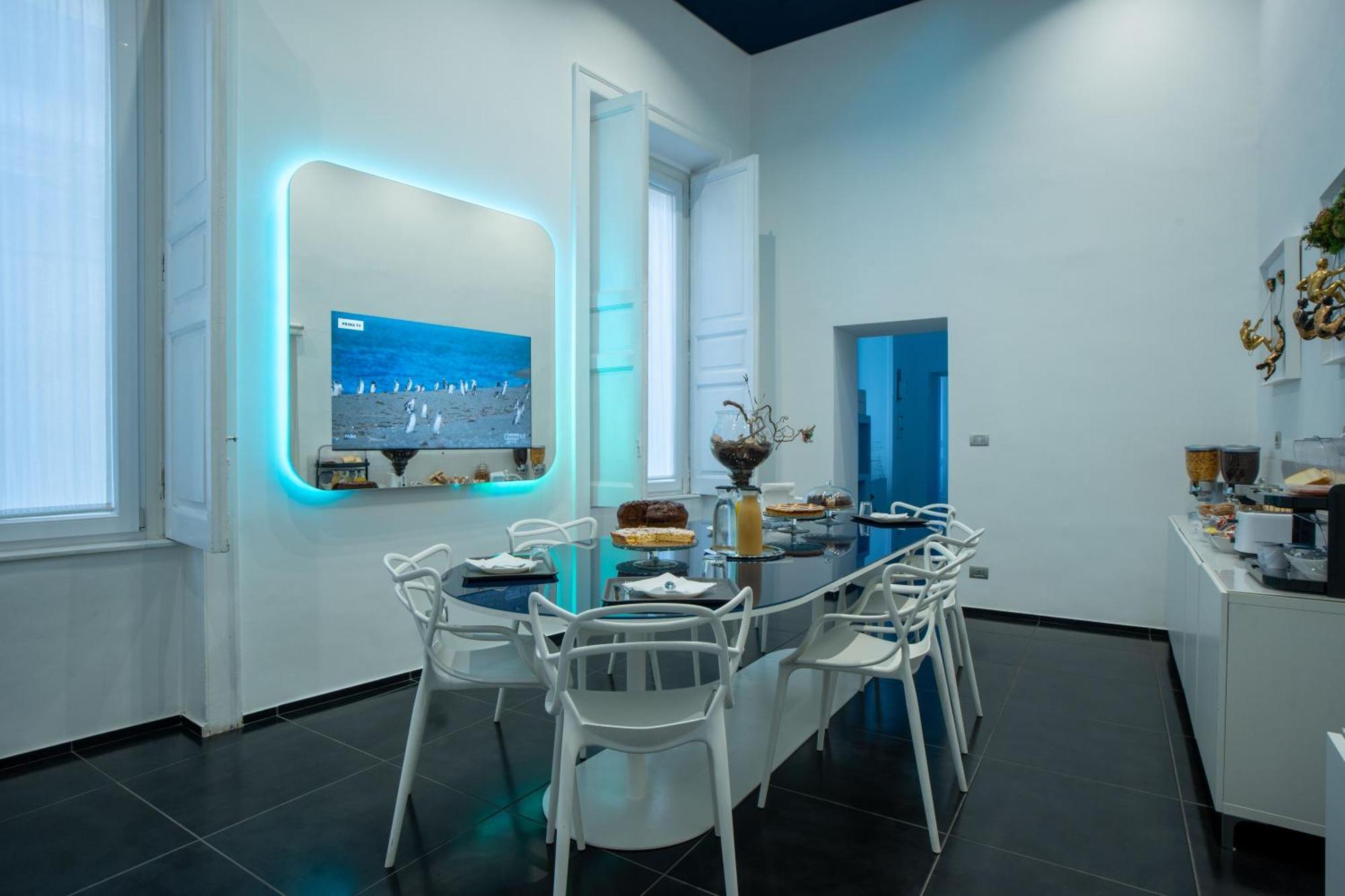 Skyhouse Chiatamone