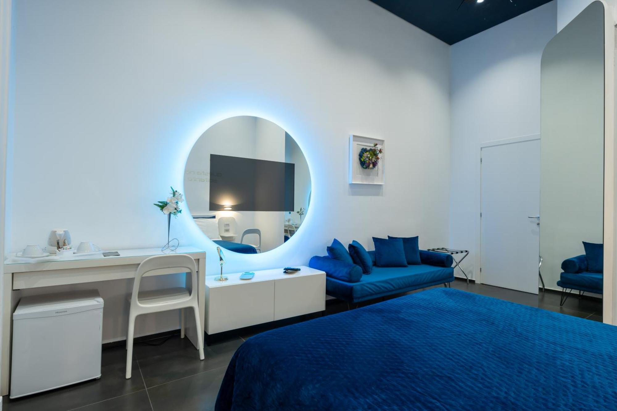 Bed & Breakfast Skyhouse Chiatamone
