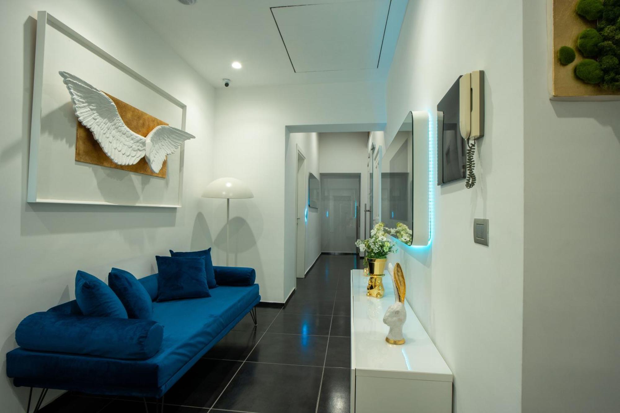 Skyhouse Chiatamone Bed & Breakfast Naples