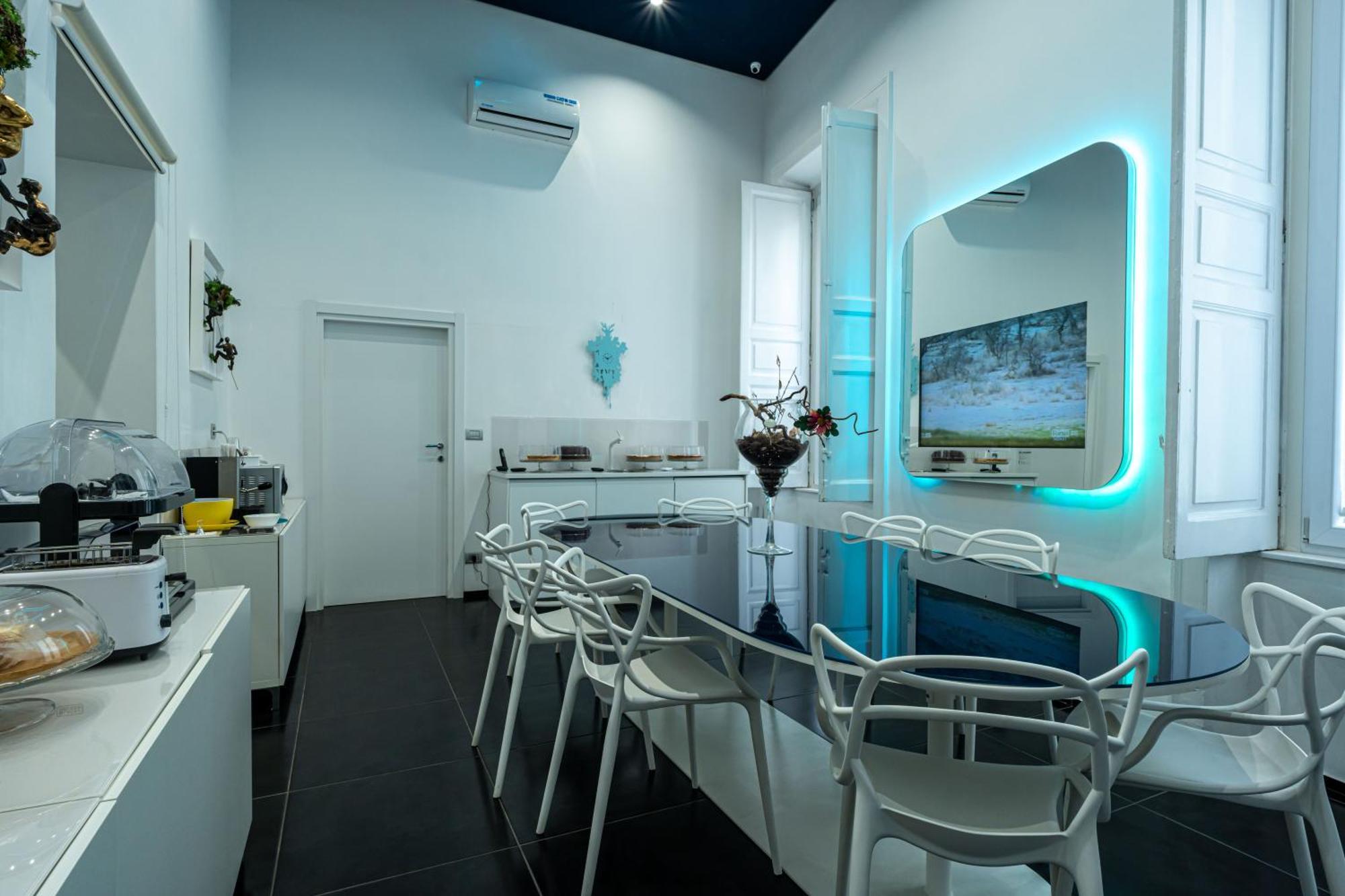 Skyhouse Chiatamone
